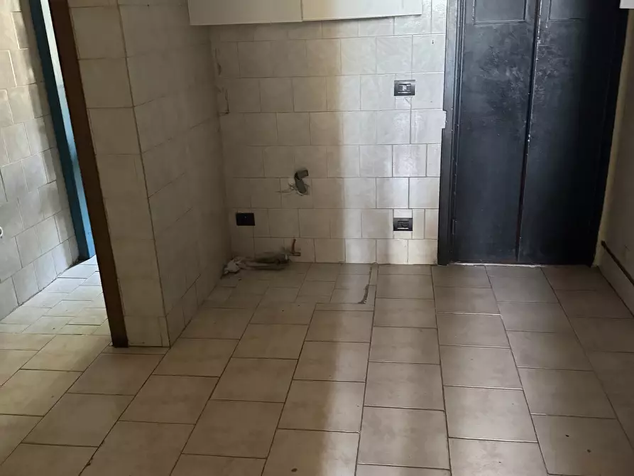 Immagine 15 di Locale commerciale in vendita  in VIA MINORE 7 a Casale Cremasco-Vidolasco