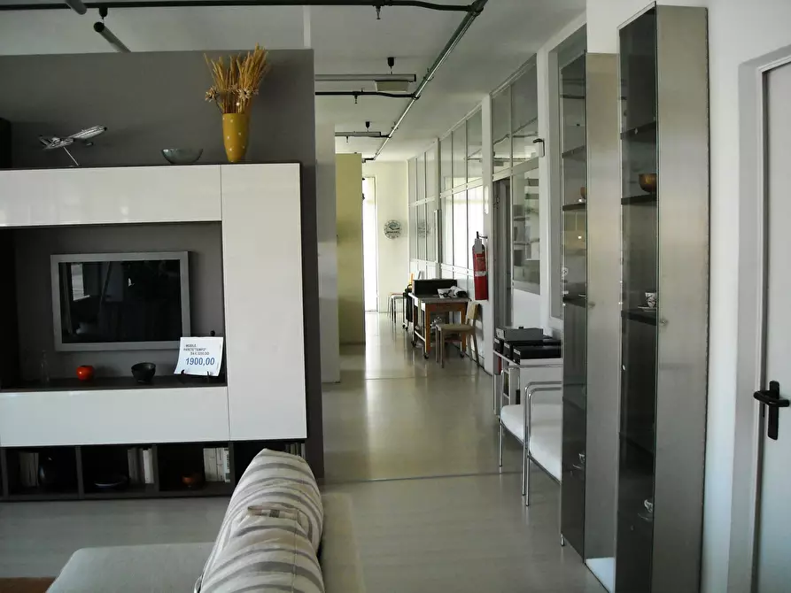 Immagine 10 di Ufficio in vendita  in VIA emilia 7 a Casalpusterlengo