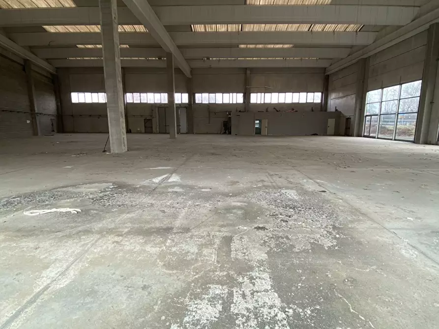 Immagine 1 di Capannone industriale in vendita  in Via Roma 2 a Guardamiglio