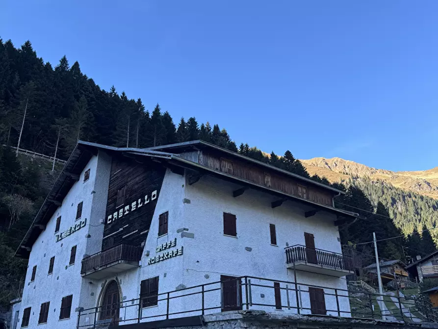 Immagine 20 di Locale commerciale in vendita  in Località Castello 4 a Mezzoldo