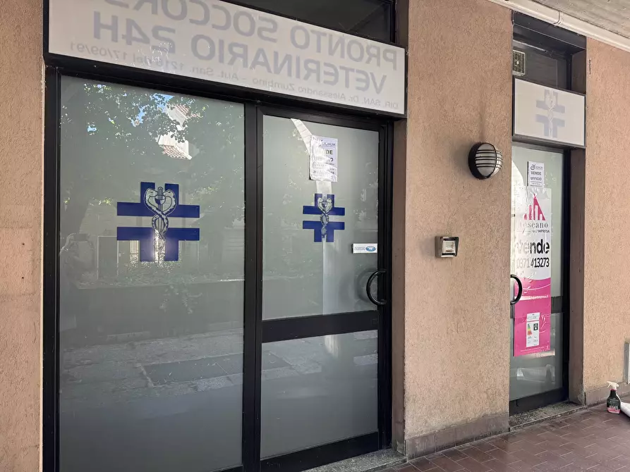 Immagine 1 di Locale commerciale in vendita  in via defendente 29 a Lodi