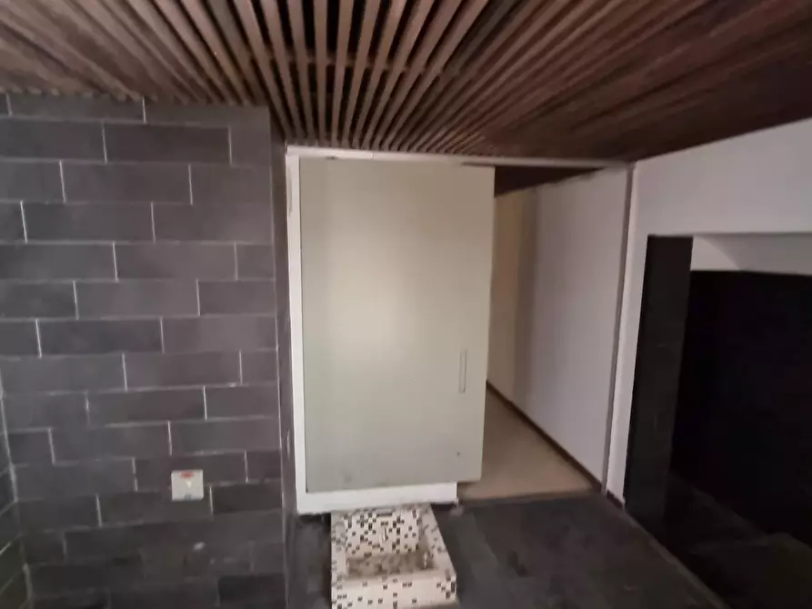 Immagine 8 di Attività commerciale in vendita  in Via Carlo Oreglio 7 a Melzo