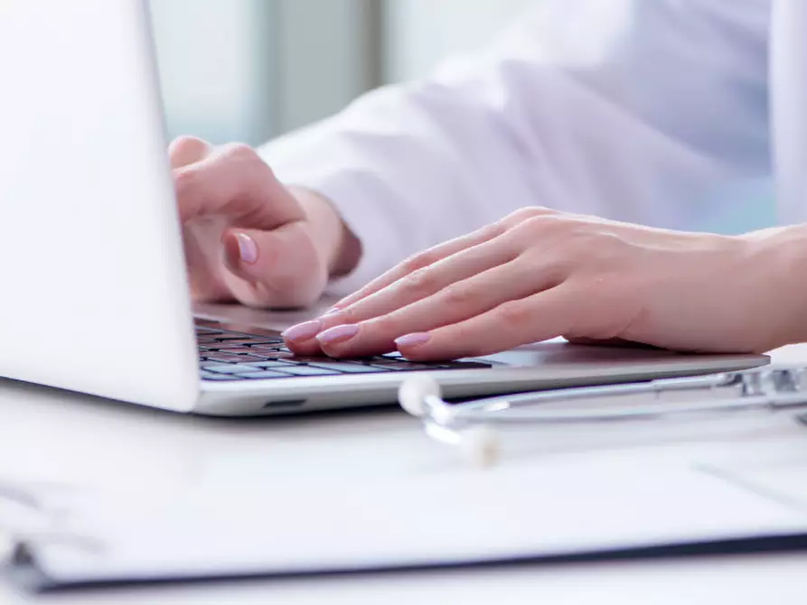 Immagine 5 di Locale commerciale in vendita  a Peschiera Borromeo