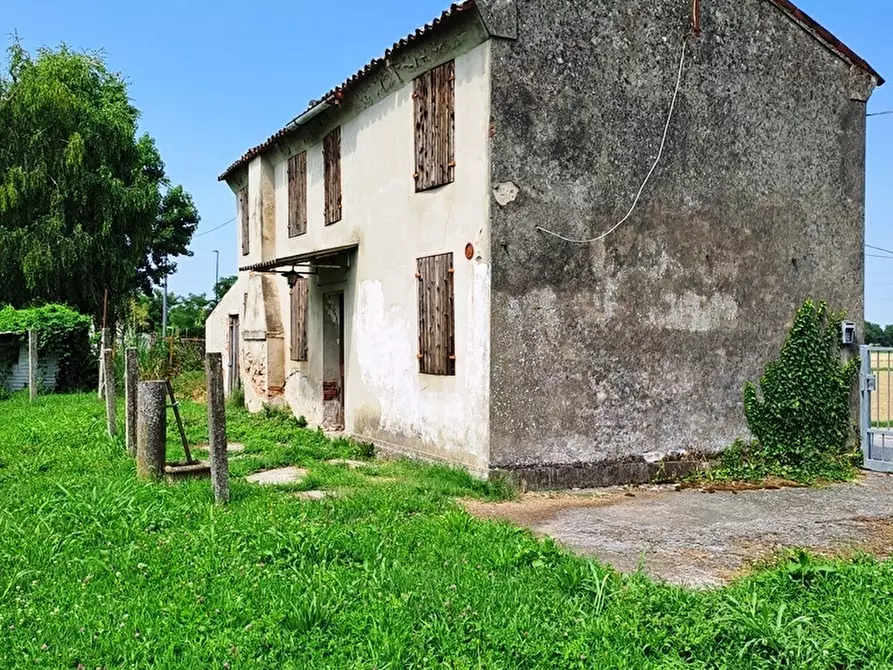 Immagine 1 di Rustico / casale in vendita  a Rovigo