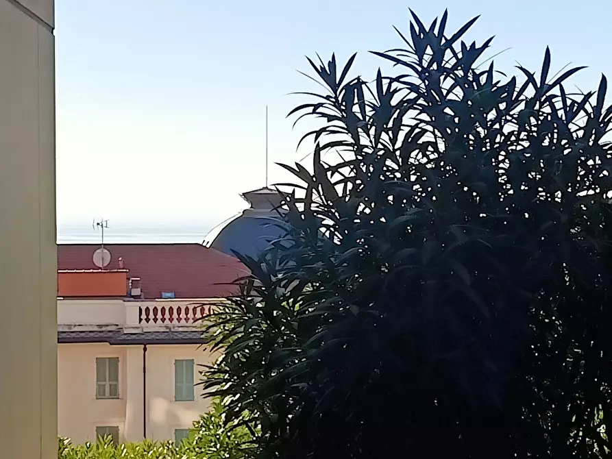 Immagine 29 di Quadrilocale in vendita  a San Remo
