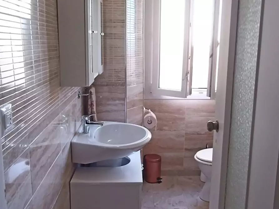 Immagine 8 di Bilocale in vendita  in Via Galileo Galilei a San Remo