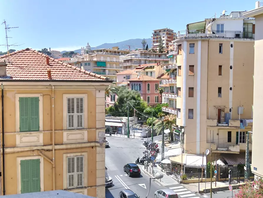 Immagine 11 di Pentalocale in vendita  in Corso Felice Cavallotti 14 a San Remo