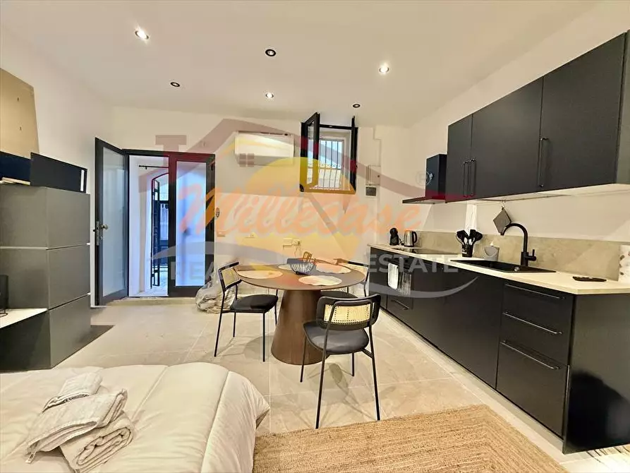 Immagine 17 di Bilocale in vendita  in VIA DELLA GIUDECCA a Siracusa