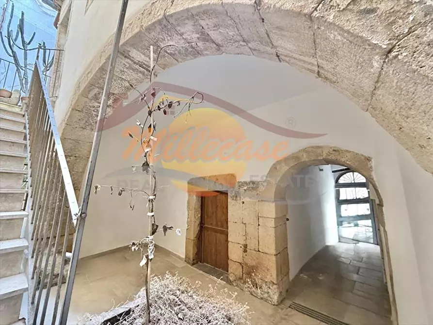 Immagine 22 di Bilocale in vendita  in Corso Giacomo Matteotti a Siracusa