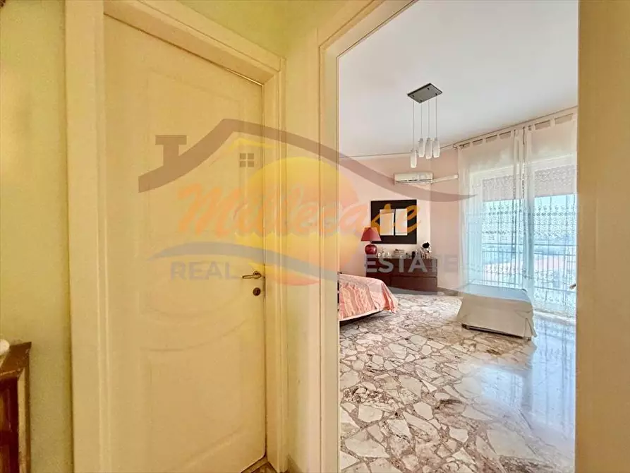 Immagine 3 di Pentalocale in vendita  in Viale Santa Panagia a Siracusa