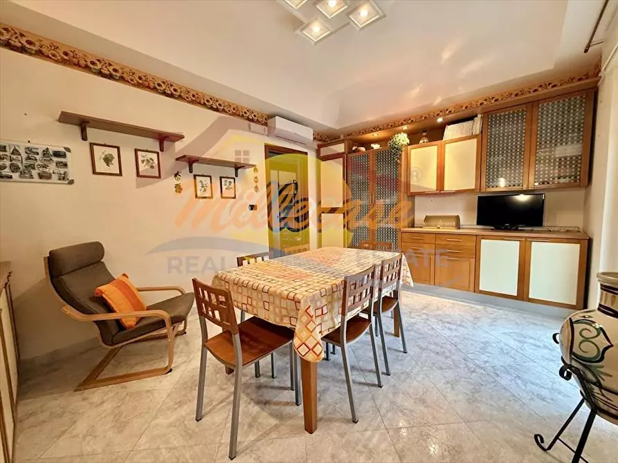 Immagine 25 di Pentalocale in vendita  in VIA OZANAM a Siracusa