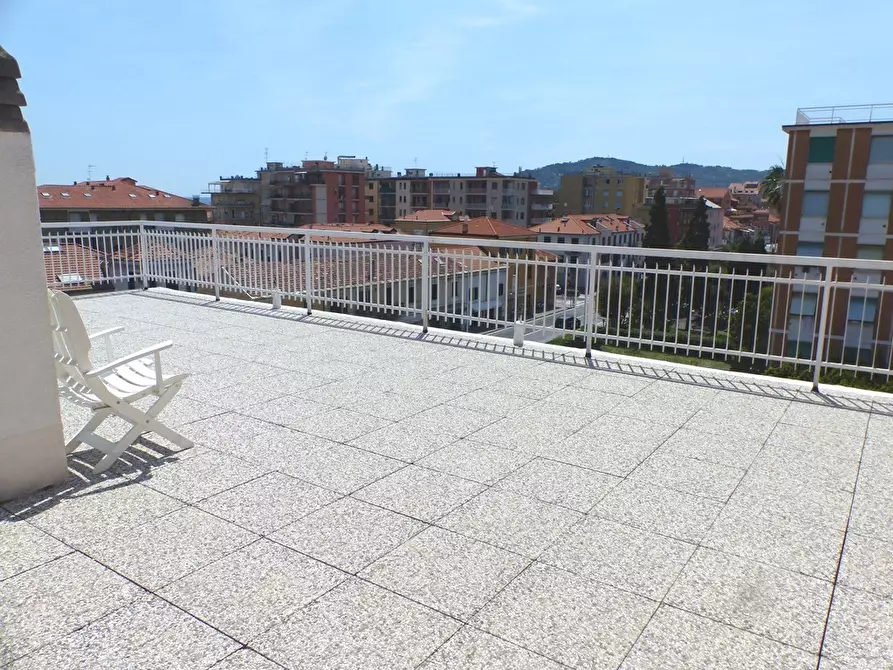 Immagine 11 di Bilocale in vendita  in Via Aurelia 82 a San Bartolomeo Al Mare