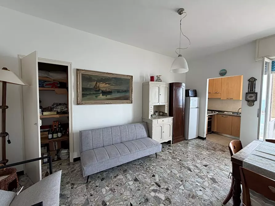 Immagine 35 di Trilocale in vendita  in Via Sicilia 37 a San Bartolomeo Al Mare