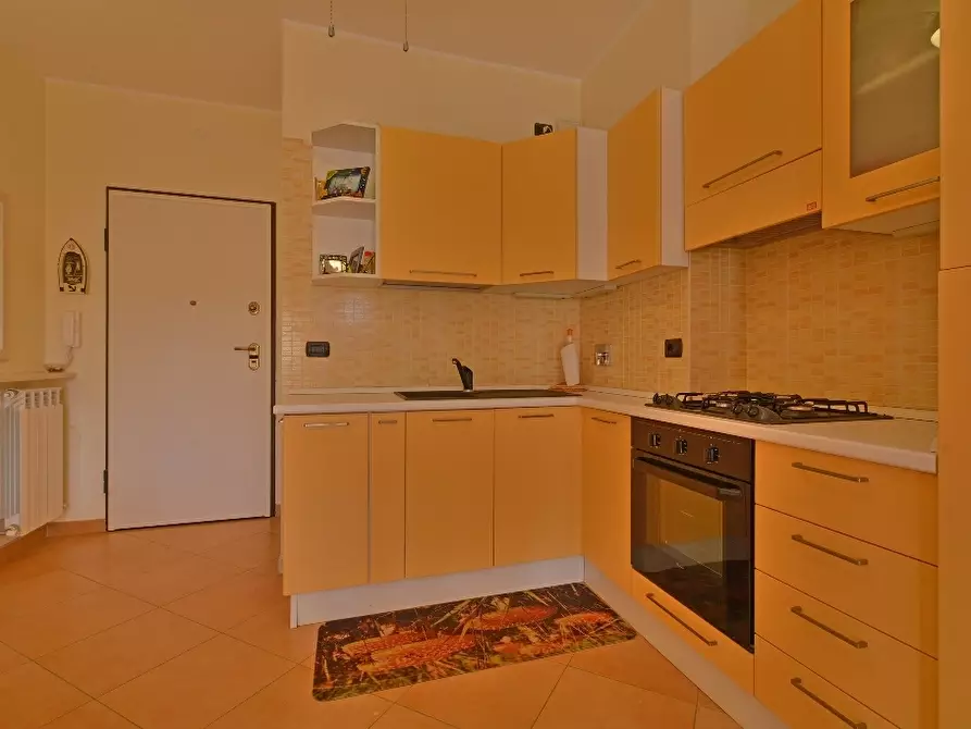 Immagine 11 di Bilocale in vendita  in Largo Parodi 1 a San Bartolomeo Al Mare