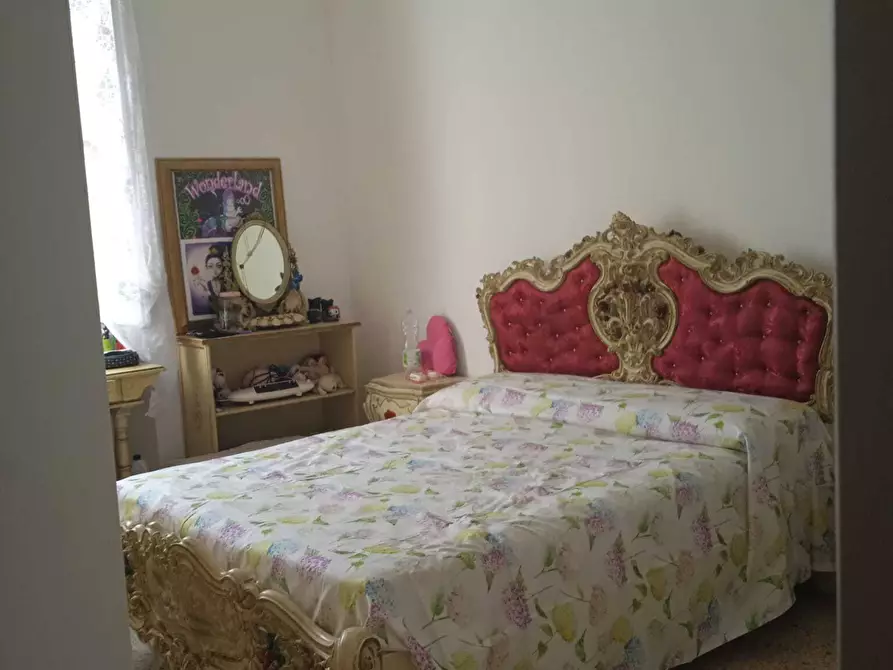 Immagine 37 di Pentalocale in vendita  in Via Antonio d' Ippolito a Lamezia Terme