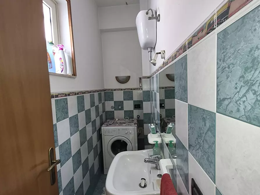 Immagine 12 di Pentalocale in vendita  in Via Guglielmo Marconi 168 a Lamezia Terme
