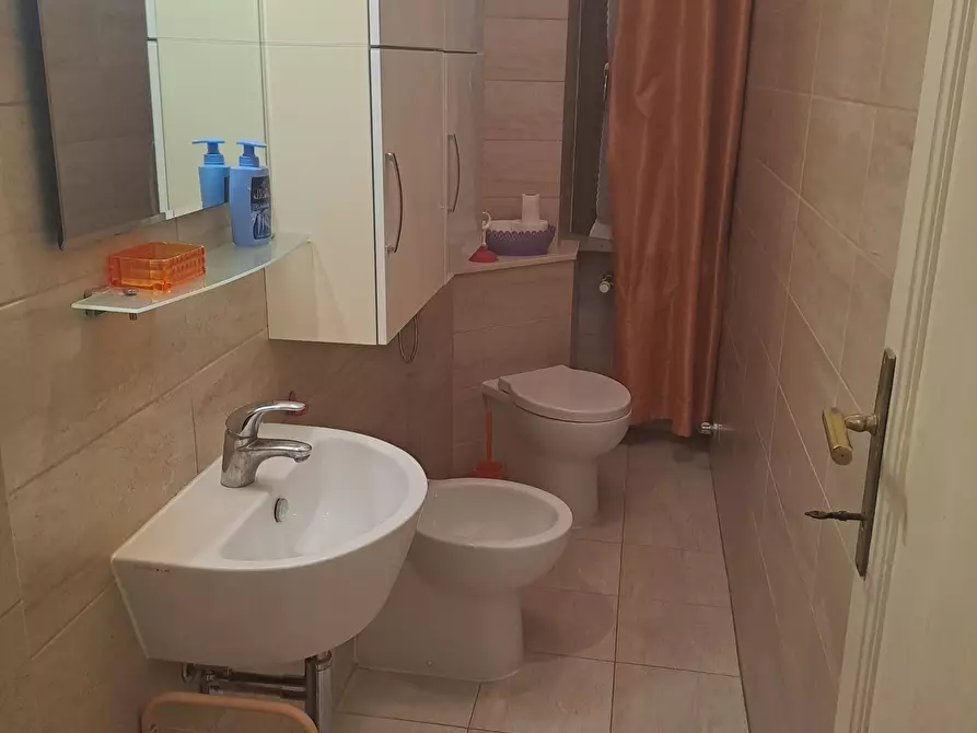 Immagine 16 di Trilocale in affitto  in VIA GIACINTO COLLEGNO 5 a Torino