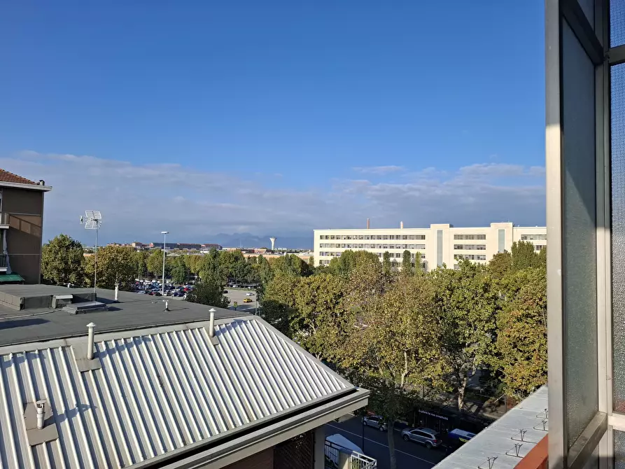 Immagine 2 di Trilocale in vendita  in corso unione sovietica 371 a Torino