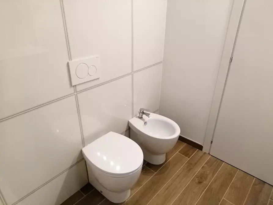 Immagine 10 di Bilocale in affitto  in VIA BELLEZIA 20 a Torino