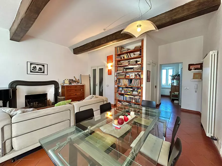 Immagine 10 di Pentalocale in vendita  a Sarzana