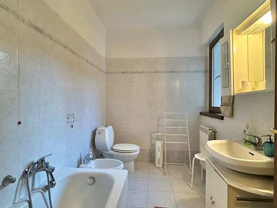 Immagine 18 di Villetta a schiera in vendita  a Ameglia