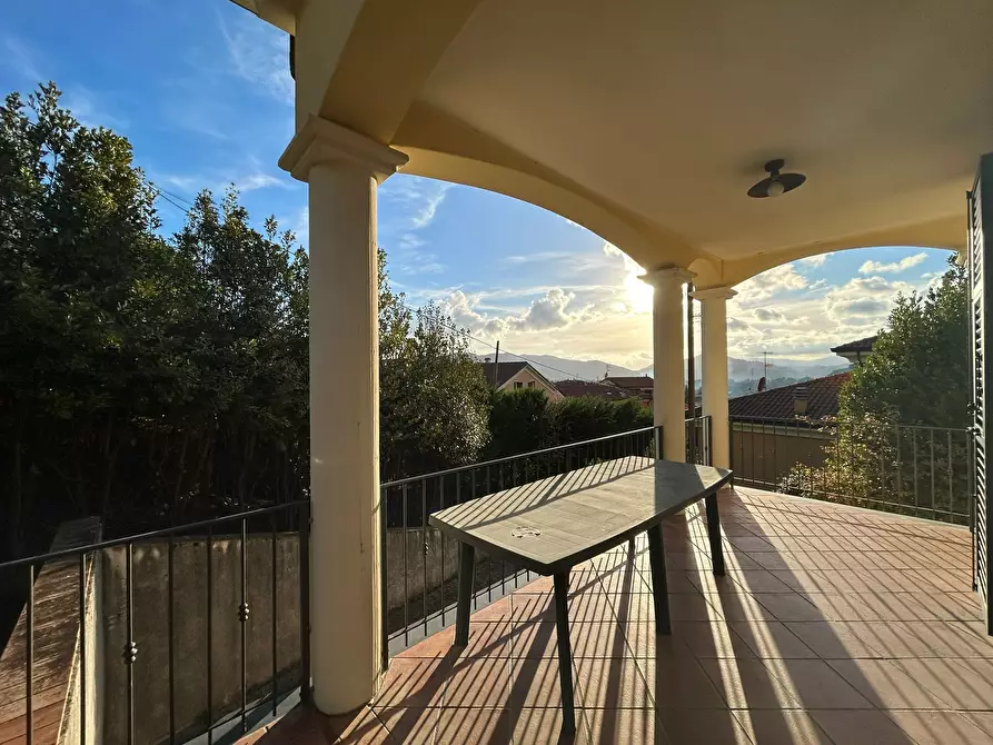 Immagine 19 di Villa in vendita  a Sarzana