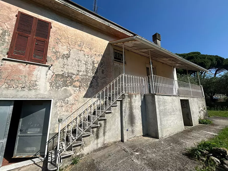 Immagine 2 di Casa indipendente in vendita  a Sarzana