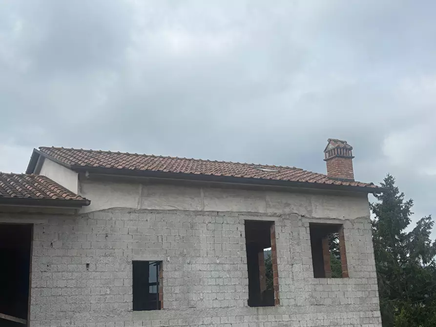 Immagine 8 di Rustico / casale in vendita  a Sarzana