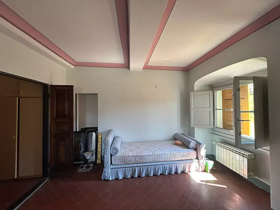 Immagine 21 di Quadrilocale in vendita  a Sarzana