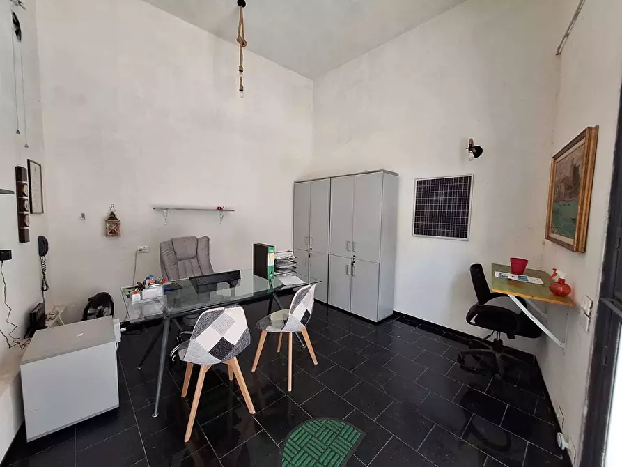 Immagine 3 di Locale commerciale in affitto  in Via XX Settembre 3 a Sarzana