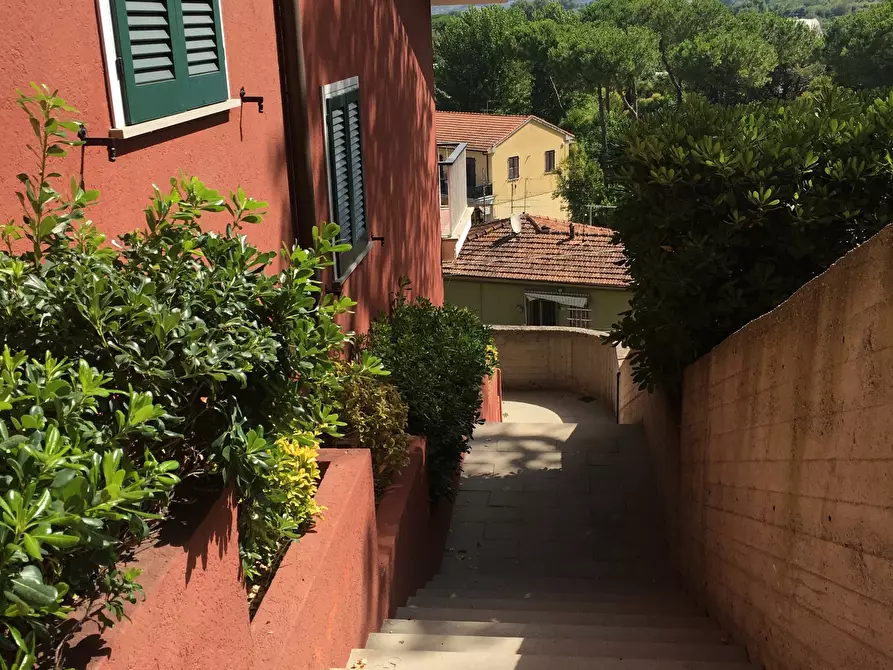 Immagine 14 di Monolocale in vendita  a Ameglia