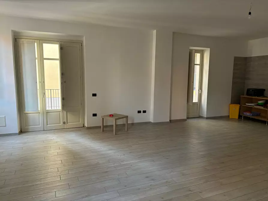 Immagine 8 di Pentalocale in vendita  a Sarzana