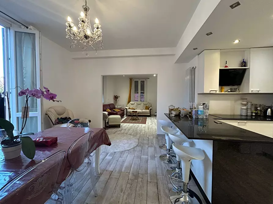 Immagine 5 di Quadrilocale in vendita  a Sarzana