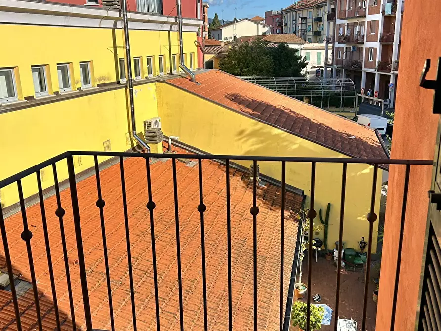 Immagine 16 di Locale commerciale in vendita  a Sarzana