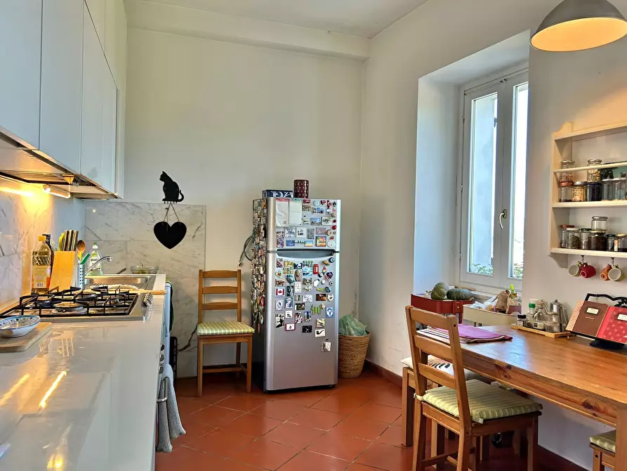 Immagine 14 di Pentalocale in vendita  a Sarzana