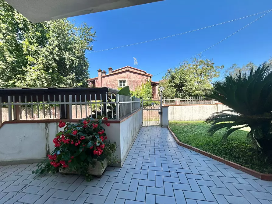 Immagine 14 di Pentalocale in vendita  a Fosdinovo