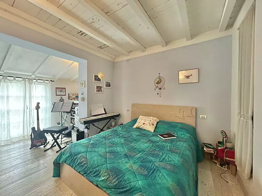 Immagine 28 di Porzione di casa in vendita  a Sarzana