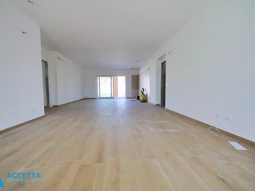 Immagine 10 di Villa in vendita  in Via Lorenzo il Magnifico a Taranto