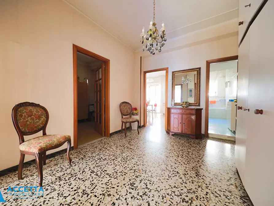 Immagine 18 di Trilocale in vendita  in Via Elio 56 a Taranto