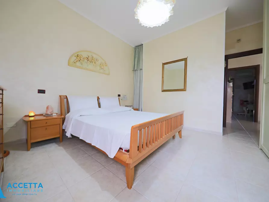 Immagine 15 di Trilocale in vendita  in Via Dante Alighieri 105 a Taranto