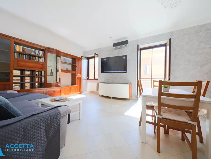 Immagine 4 di Trilocale in vendita  in Via Diego Peluso 38 a Taranto