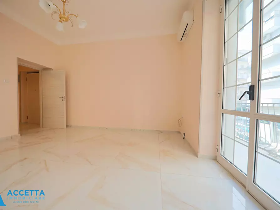 Immagine 10 di Monolocale in vendita  in Via Friuli 11 a Taranto