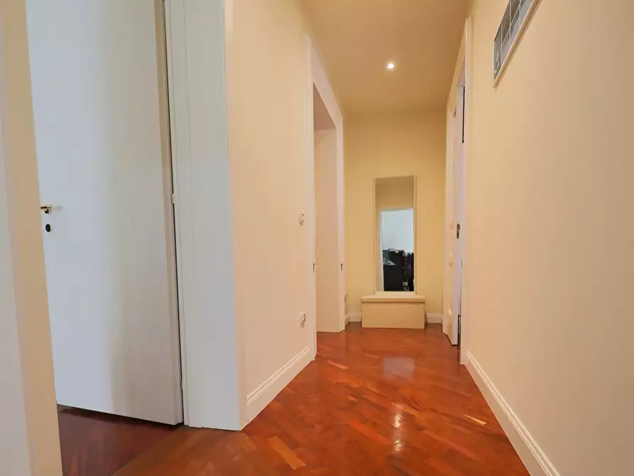 Immagine 11 di Quadrilocale in vendita  in Via Giuseppe Massari 8 a Taranto