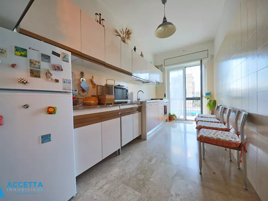 Immagine 18 di Quadrilocale in vendita  in Via Veneto 116 a Taranto