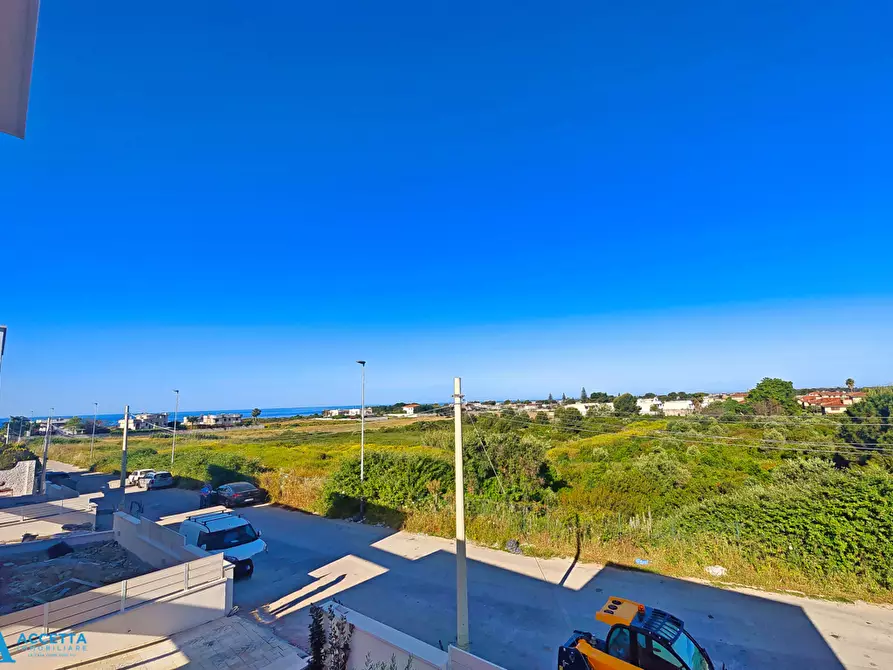 Immagine 17 di Villa in vendita  in Via Azalee a Taranto
