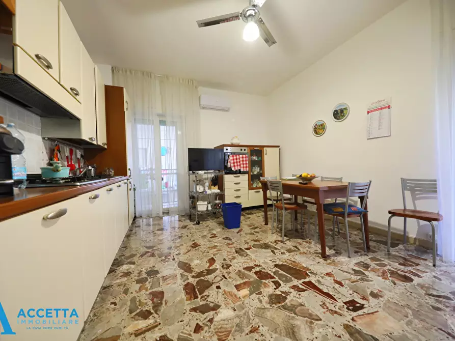 Immagine 13 di Trilocale in vendita  in Via Istria 30 a Taranto