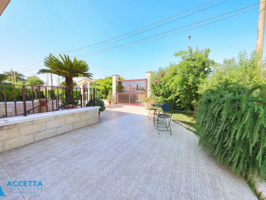 Immagine 37 di Villa in vendita  in Via Fior d'Agave 10 a Taranto