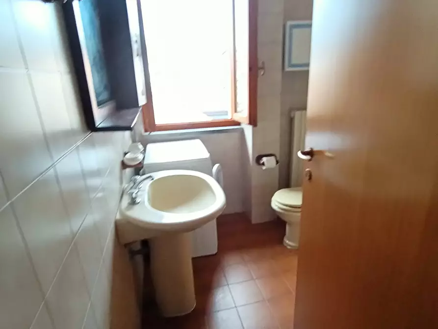 Immagine 16 di Trilocale in vendita  in Via Giacomo Puccini a Pianello Val Tidone