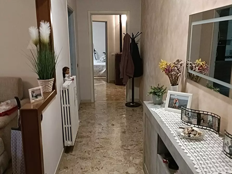 Immagine 8 di Trilocale in vendita  in semi-centrale a Pieve Porto Morone