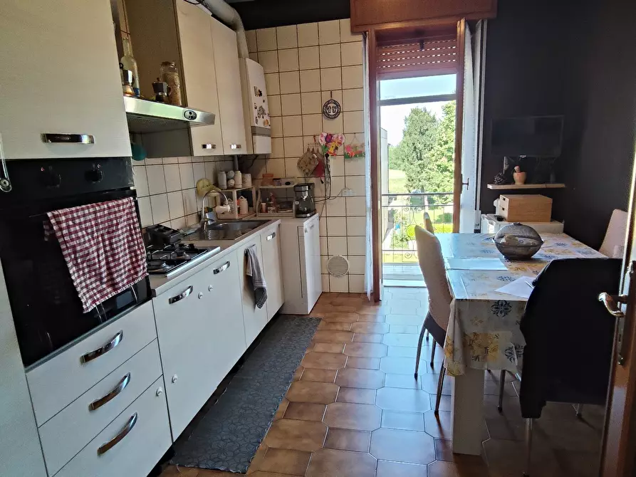 Immagine 2 di Trilocale in vendita  in Via Luigi Einaudi a Castel San Giovanni